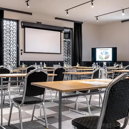 Urban Hotell