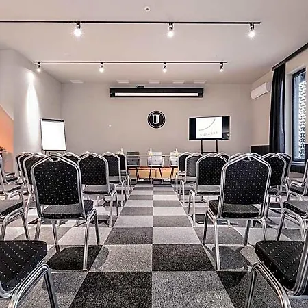Urban Hotel 3*