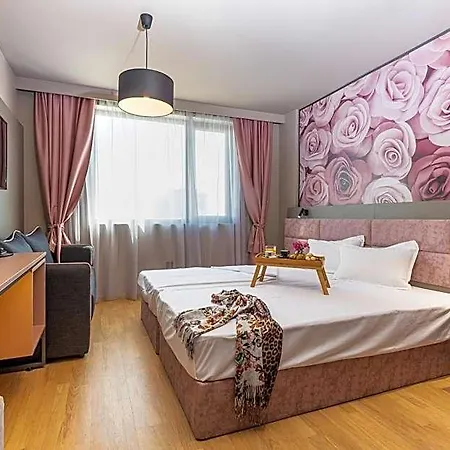 Urban Hotel